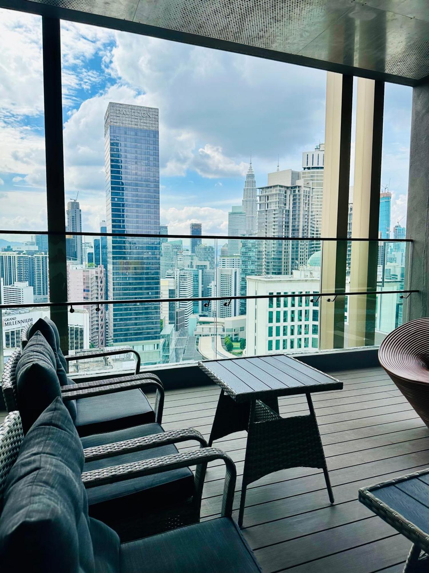 Klcc Suites At Axon Residence Kuala Lumpur Exterior photo